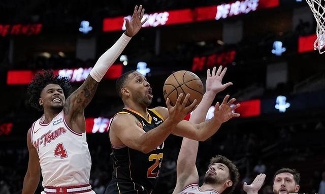 菲尼克斯太阳迎NBA季后赛关键赛,窗口期主帅复盘,目标明确,身体对抗强度拉满的简单介绍 菲尼克斯太阳迎NBA季后赛关键赛,窗口期主帅复盘,目标明确,身体对抗强度拉满的简单介绍