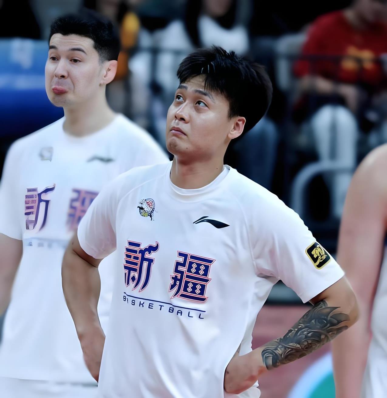 包含新疆广汇冲刺阶段迎来里程碑；志在中超名次提升；引发热议；阵容厚度经受考验的词条