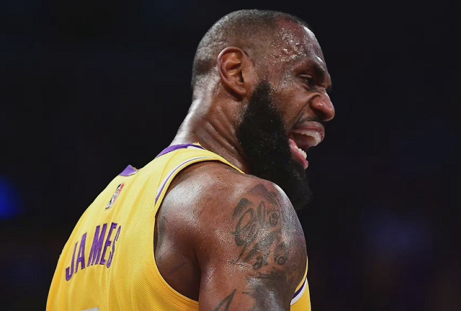 开云app -尤文图斯队服