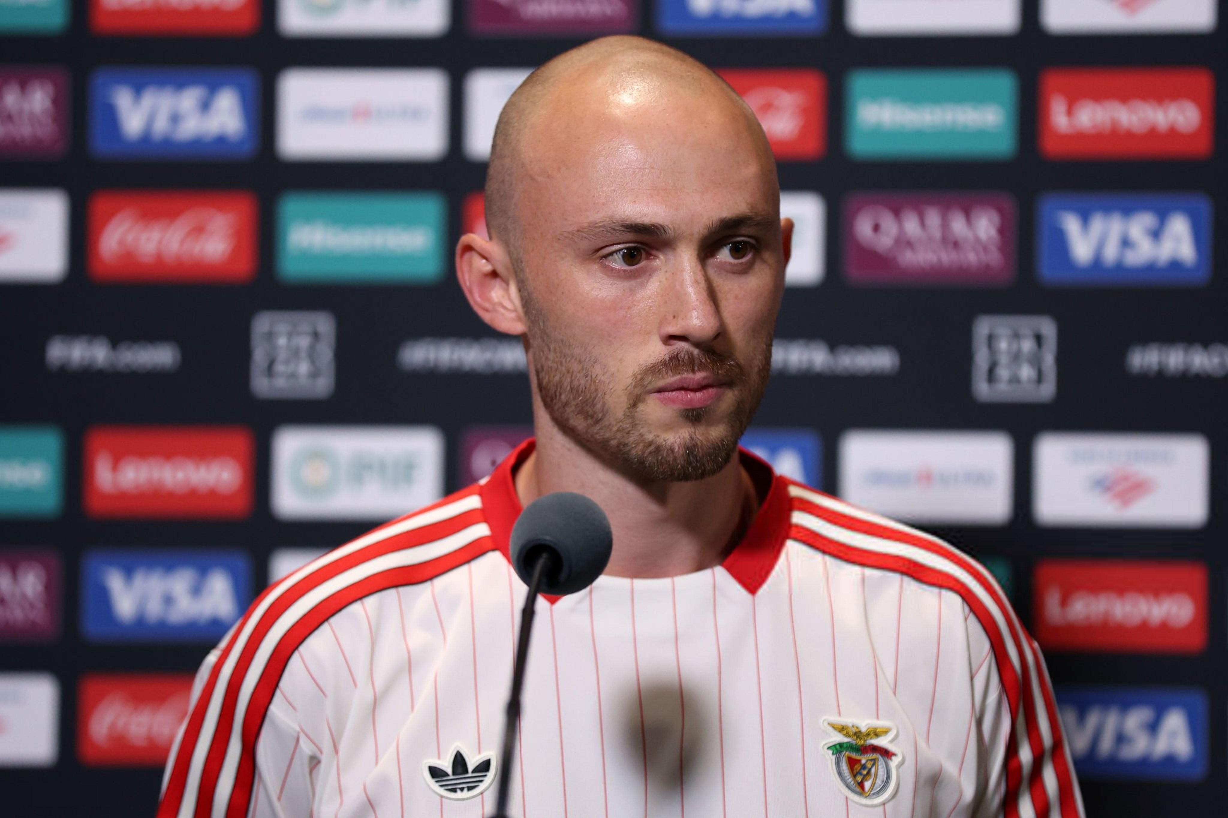 欧冠赛程吃紧，本菲卡冲刺阶段外线爆发，球迷炸锅，心理建设被强调(国冠多特对本菲卡)