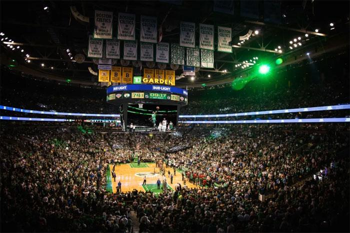 开云登录入口 -波士顿凯尔特人训练开放日，关键时刻豪取连胜引欢呼，全明星赛在即，临场指挥获称赞 