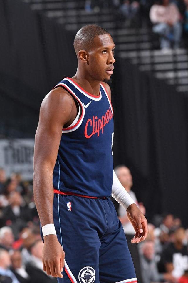 包含国王杯冲刺阶段再迎强敌，纽约尼克斯伤情更新，主帅态度：引发热议，阵容厚度经受考验的词条