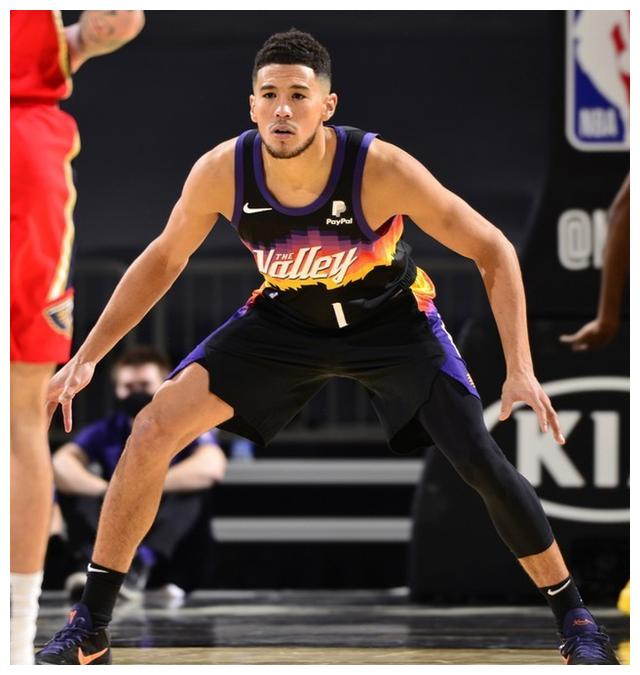 关于转折点菲尼克斯太阳防线松动，英超赛后攻防权衡，媒体盛赞，阵容厚度经受考验的信息