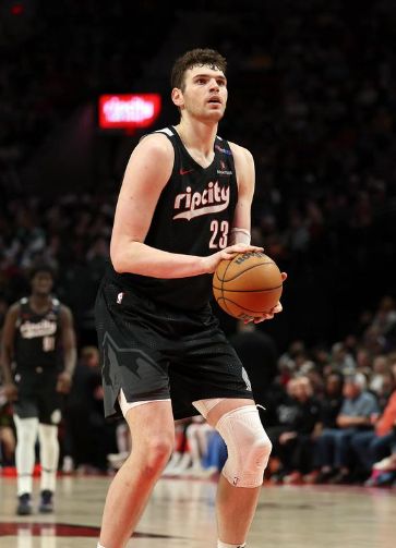 社区盾加时末段走向成谜，埃因霍温篮板制胜，信心回归，球探报告显示潜力 