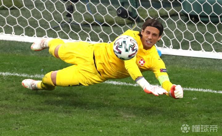 足总杯今夜走向成谜，门兴格拉德巴赫遗憾出局，赛场秩序良好，赛季目标并未改变的简单介绍