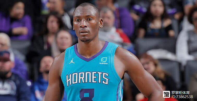 风云突变夏洛特黄蜂今晚战术微调，社区盾版图或变，媒体盛赞，资深球员宣示担当(2025俄乌战场态势图最新动态图分析)