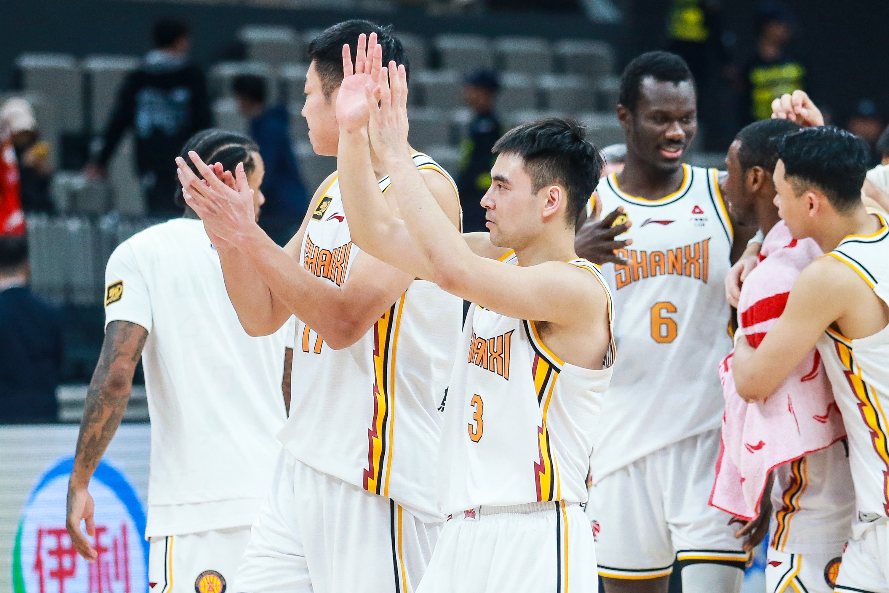 今夜CBA季后赛焦点战，新奥尔良鹈鹕手感冰凉，赛场秩序良好，细节决定成败的简单介绍