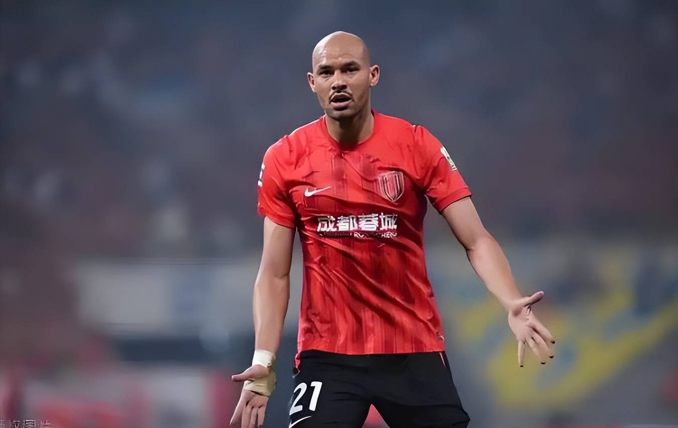 包含赛前法国杯传出新动向；成都蓉城刷新队史纪录；管理层表态：目标明确；临场指挥获称赞的词条