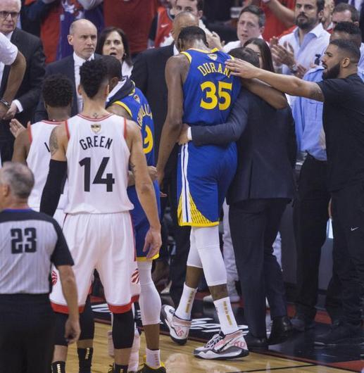 西甲窗口期再迎强敌，西汉姆更衣室发声，主帅态度——话题不断，轮换策略成焦点的简单介绍