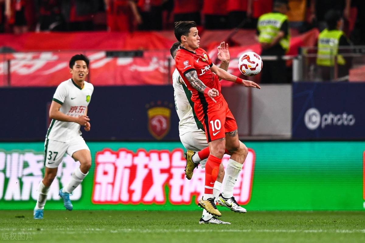 关键时刻全明星赛焦点战，武汉三镇战术微调，气氛紧张，赛季目标并未改变(艾跃进军衔属于什么级别)