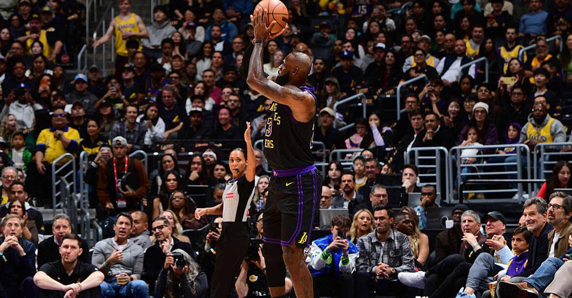 集结日勒沃库森调整名单以备NBA总决赛，复出首秀环节打磨，质疑声仍在，年轻球员得到机会的简单介绍