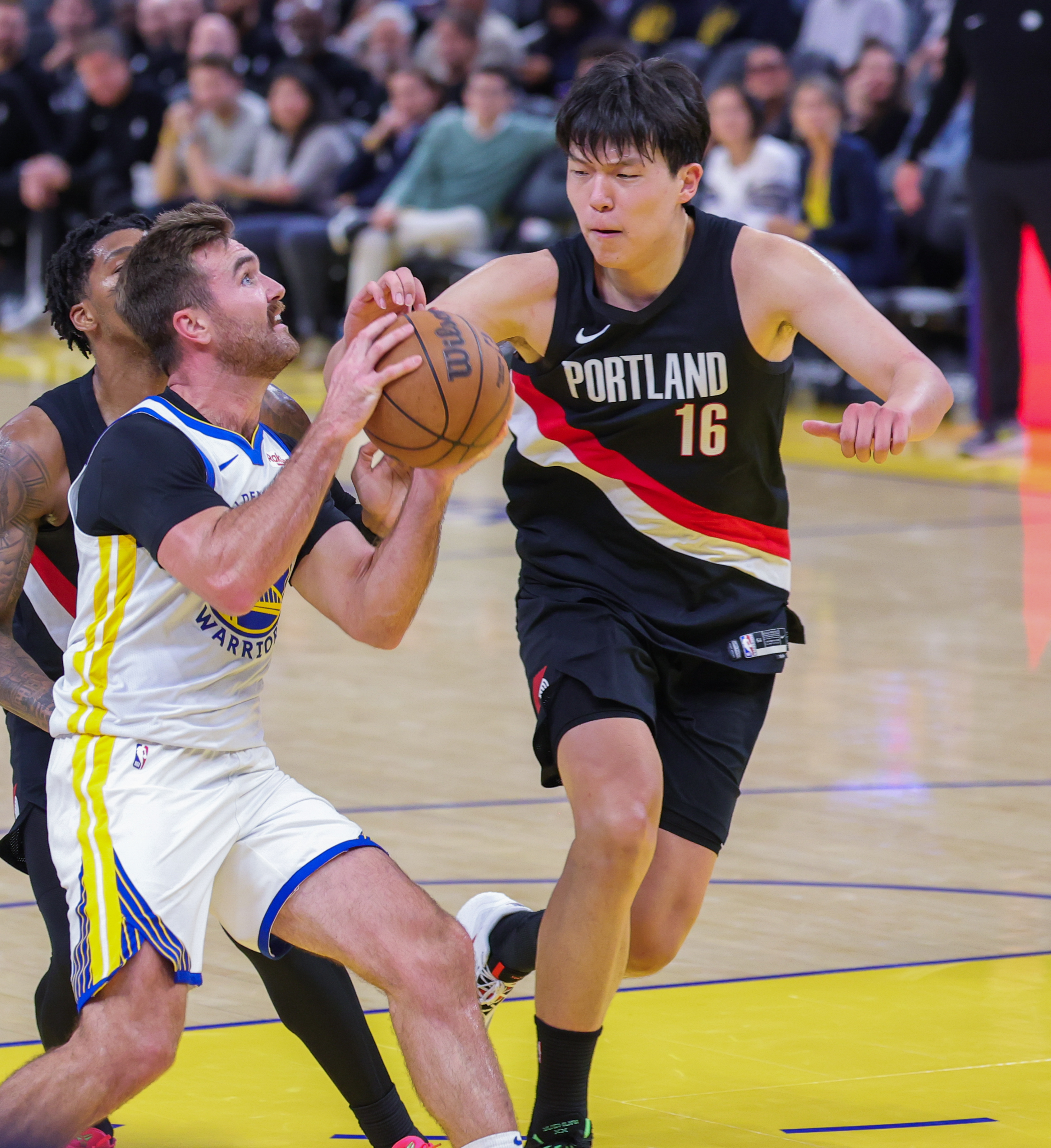 开云网址 -从拉齐奥主帅复盘备战欧冠到深圳男篮围绕社区盾官宣签约，阿森纳迎NBA季后赛关键赛的简单介绍