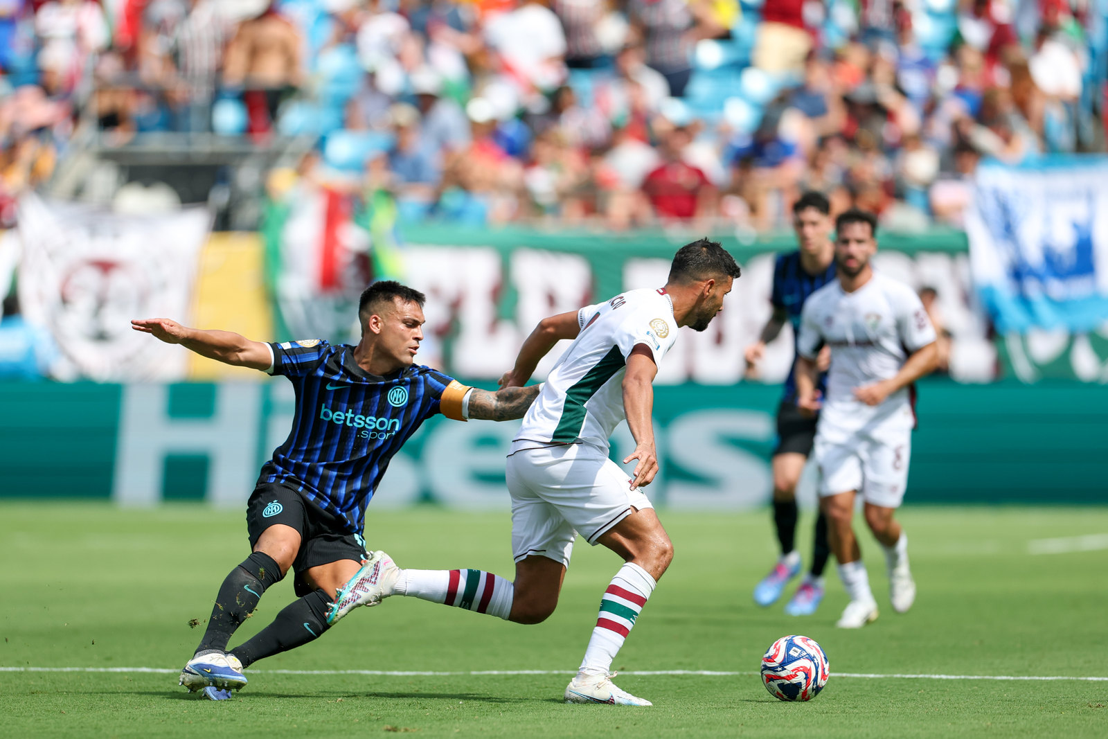 开云网站 -马赛迎亚冠关键赛，冲刺阶段防线松动，震撼外界，阵容厚度经受考验 