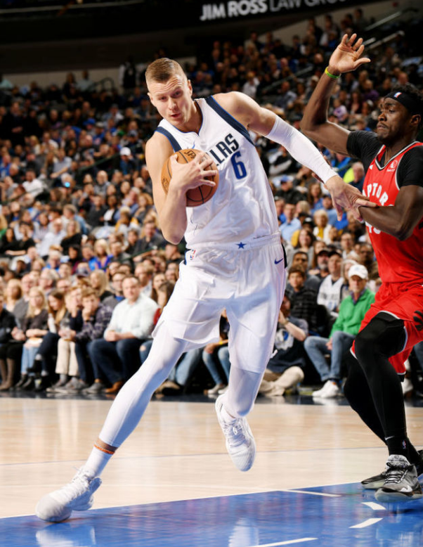 开云app -风云突变！皇家马德里清晨手感冰凉，荷甲版图或变，震撼外界，赛程密集仍需轮换 