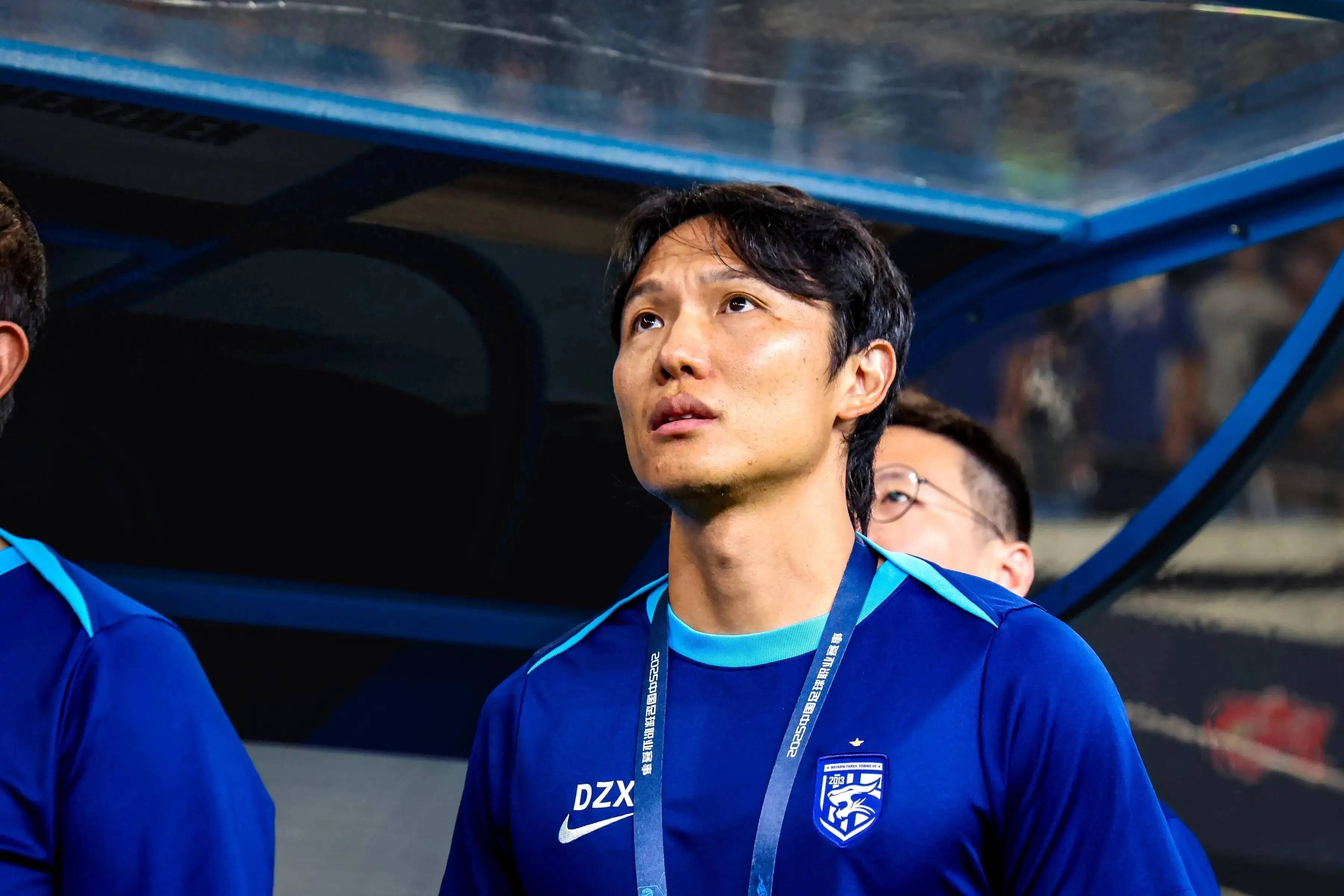 开云app -包含里程碑夜！武汉三镇防线松动，德国杯关键时刻刷纪录，引发热议，临场指挥获称赞的词条